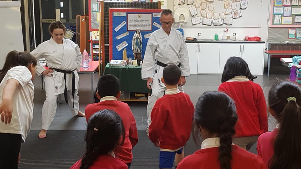 60794028_2206483532975806_7155721084879241216_n