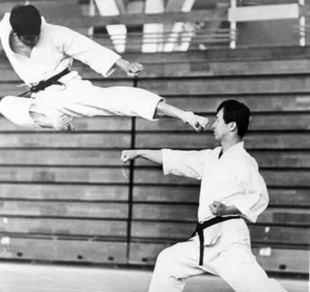 6CA9E5E7-A3F1-438E-A7AF-8EBFE6A13F50